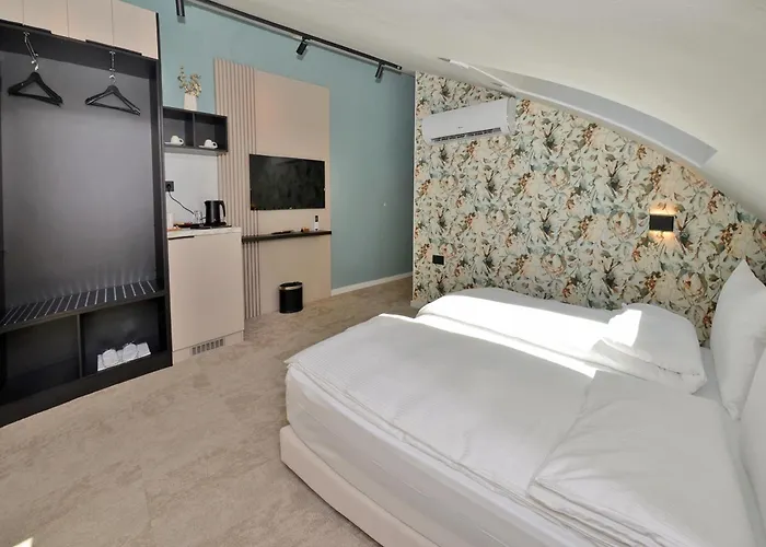 Ferhadija 31 Old Town